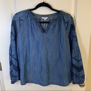 Crown & Ivy blouse O19